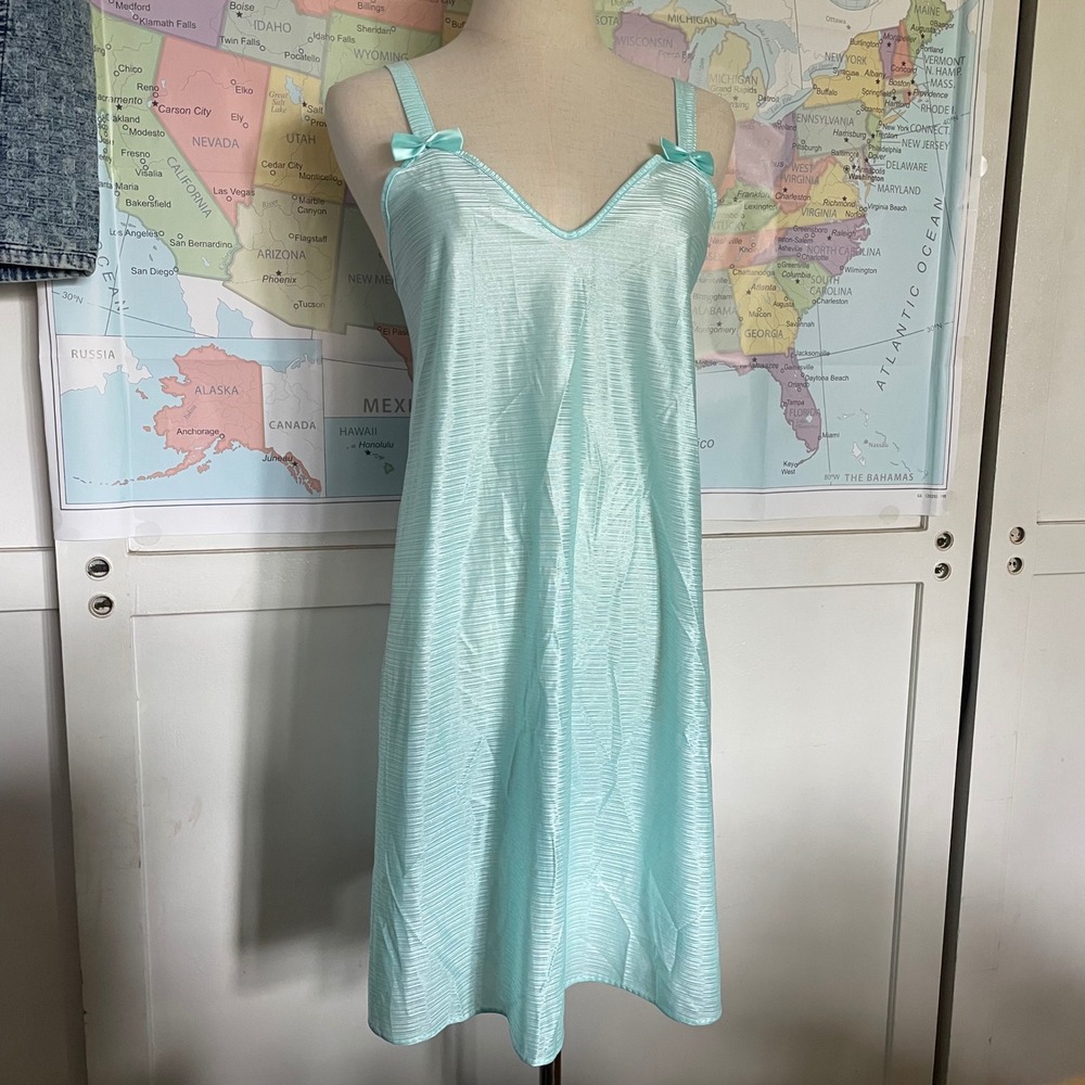 Vintage Petra Fashions Aqua Blue Ribbed Nightgown Bow Accents Small USA Made